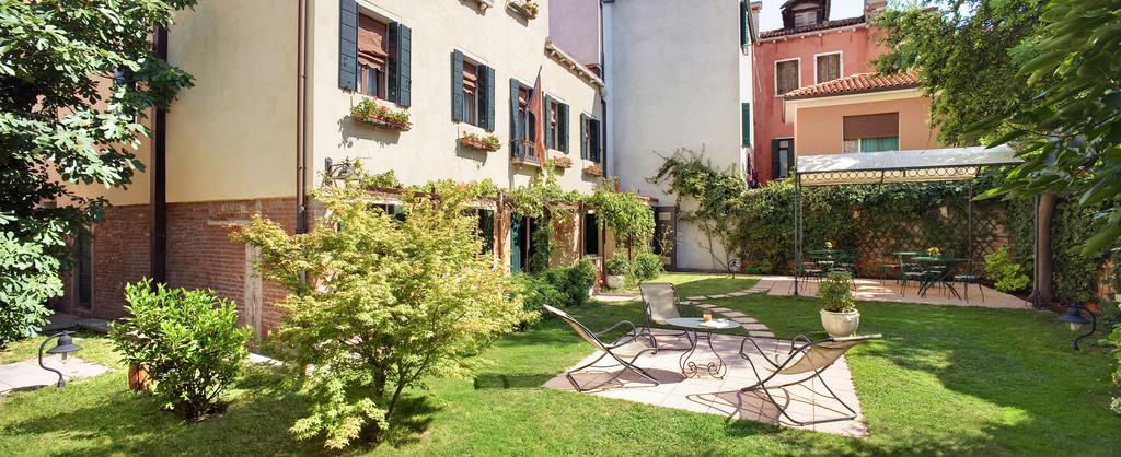 Casa Rezzonico Bed and Breakfast Venetië Buitenkant foto